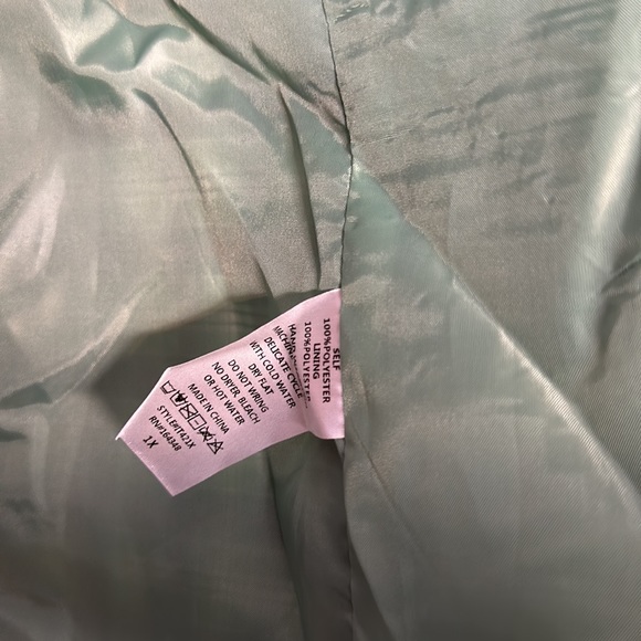 First Love by Lovelyn Pink and Green Contrast Oversized Blazer - Picture 6 of 7